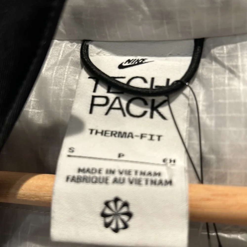 NEW Nike Men’s Tech Pack Therma Fit Vest - Picture 7 of 10